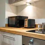 2br Centre Flat, Balcony And Views - Sleeps 8 公寓 *
