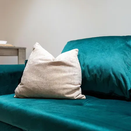 2br Centre Flat, Balcony And Views - Sleeps 8 * Лідс