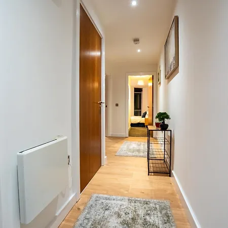 公寓 2br Centre Flat, Balcony And Views - Sleeps 8