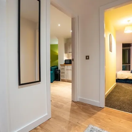 公寓 2br Centre Flat, Balcony And Views - Sleeps 8